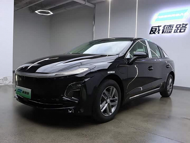 Hongqi E-QM5 2025 500 км хода — из Китая под ключ