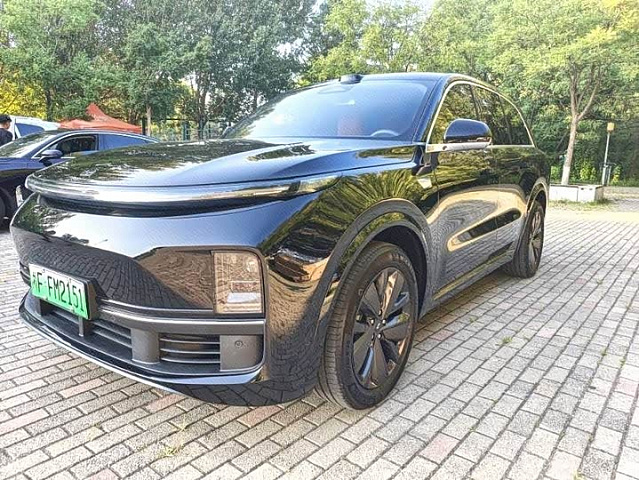 Li Auto L8 2025 280 км хода — из Китая под ключ