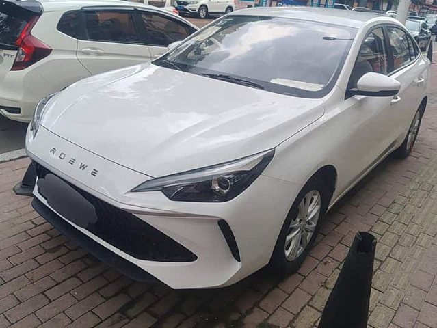 Roewe i5 2026 1.5L — из Китая под ключ