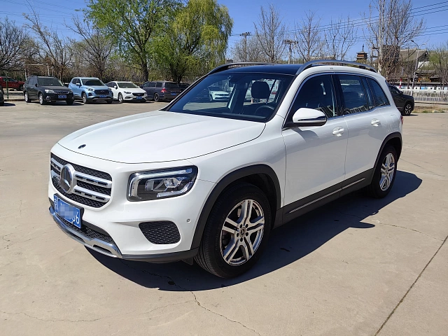 Mercedes-Benz GLB 2023 1.3L — из Китая под ключ