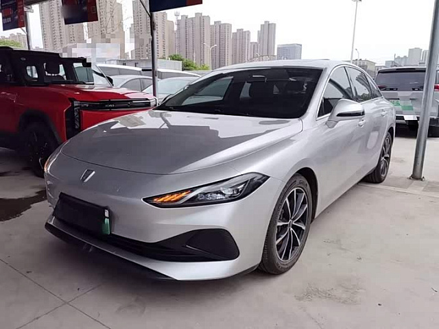Roewe D7 DMH 2025款 DMH 125km 世界冠军版 — из Китая под ключ