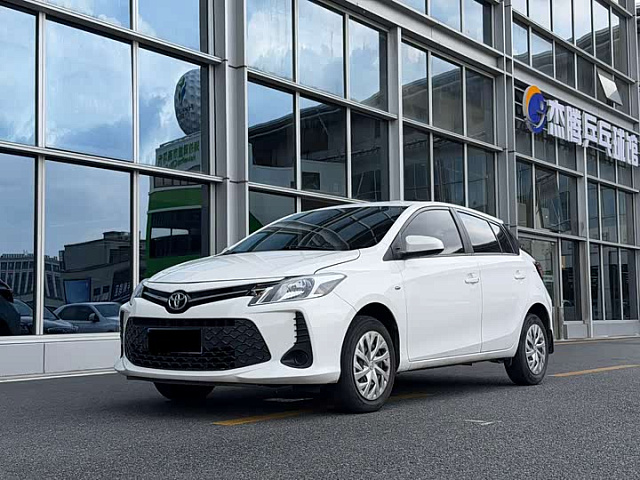 Toyota Vios FS 2022 1.5L — из Китая под ключ