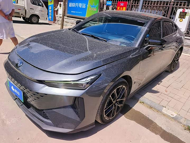Changan UNI-V iDD — Лифтбэк под заказ из Китая