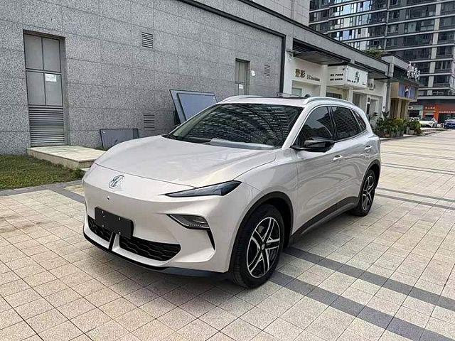 MG ES5 2025 525 км хода — из Китая под ключ