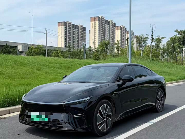 Exeed Exlantix ES 2025 255 км хода — из Китая под ключ
