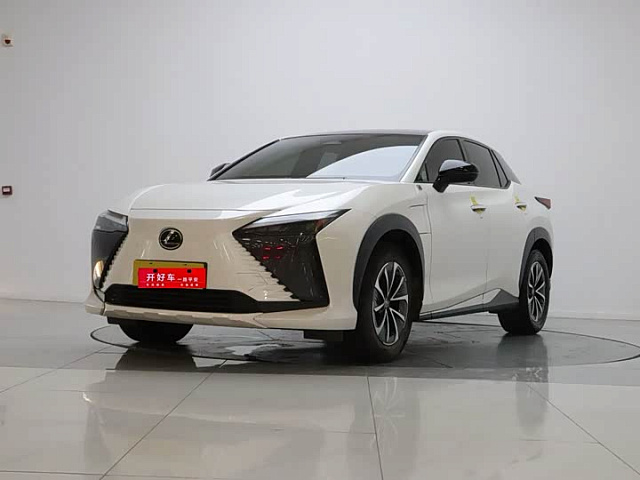 Lexus RZ 2023 520 км хода — из Китая под ключ