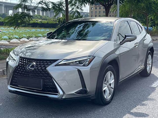 Lexus UX 2022 2L — из Китая под ключ