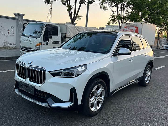 BMW X1 2023款 sDrive20Li X设计套装 — из Китая под ключ