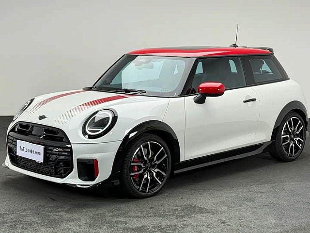 MINI JCW 2025 2L — из Китая под ключ