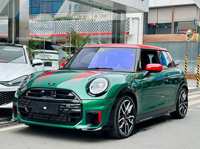 MINI JCW 2025 2L — из Китая под ключ