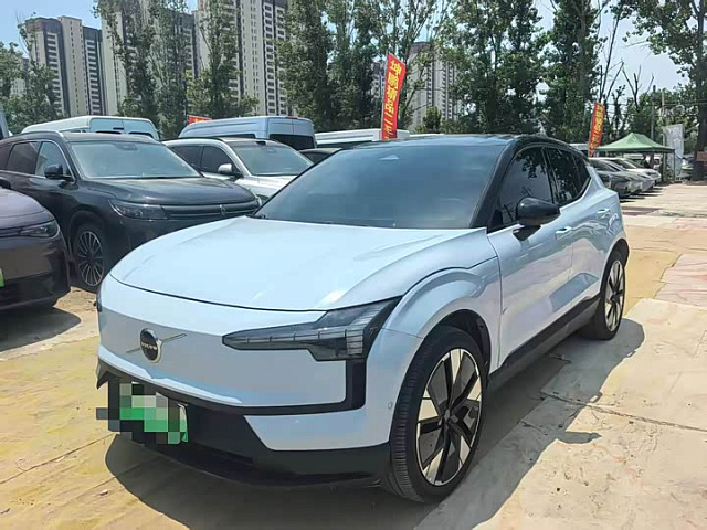 Volvo EX30 2025 540 км хода — из Китая под ключ