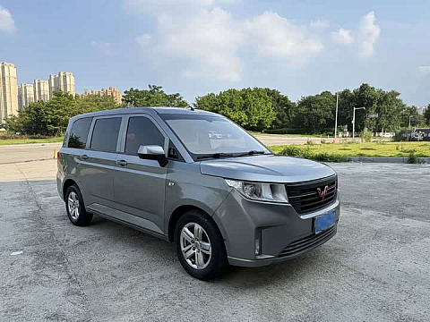 Wuling Hongguang PLUS 2021款 营运版 1.5L 手动标准型 7座 — из Китая под ключ