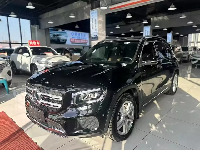 Mercedes-Benz GLB 2022 1.3L — из Китая под ключ