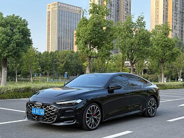 Audi A5L Sportback 2026款 TFSI 150kW 智领quattro型 — из Китая под ключ