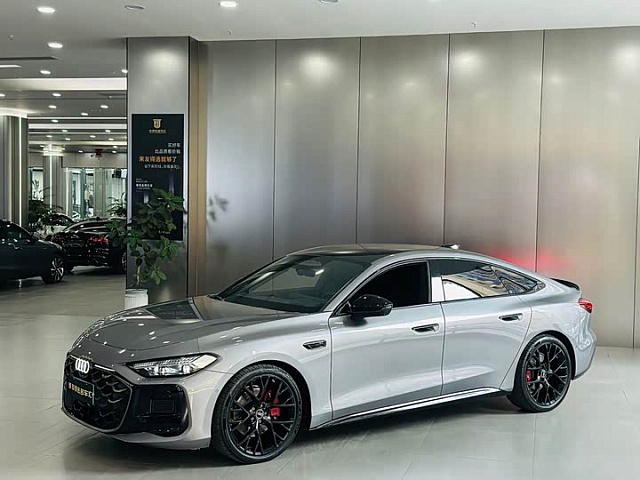 Audi A5L Sportback 2026款 TFSI quattro 150kW 首发限量版 — из Китая под ключ