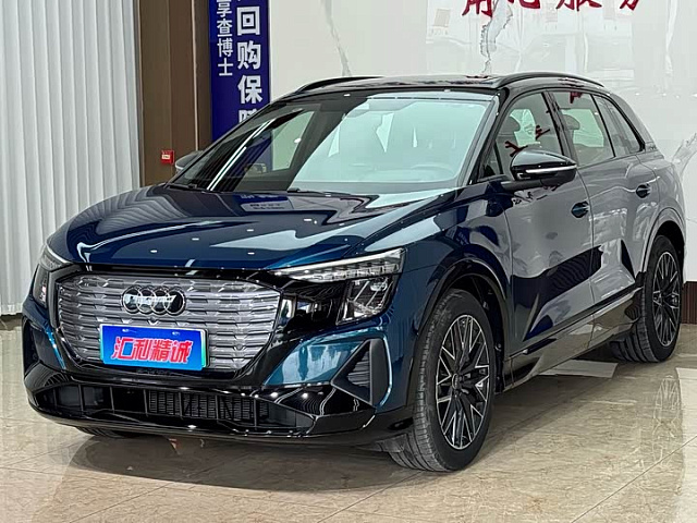 Audi Q5 e-tron 2023款 40 e-tron 星耀型 锦衣套装 — из Китая под ключ