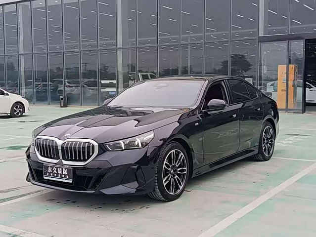 BMW 5 Series (импорт) 2024款 525i M运动套装 — из Китая под ключ