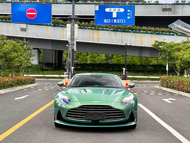 Aston Martin DB12 2023款 4.0T V8 Coupe — из Китая под ключ