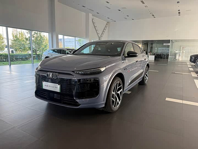 Audi Q6L Sportback e-tron 2026款 首发领航版 — из Китая под ключ