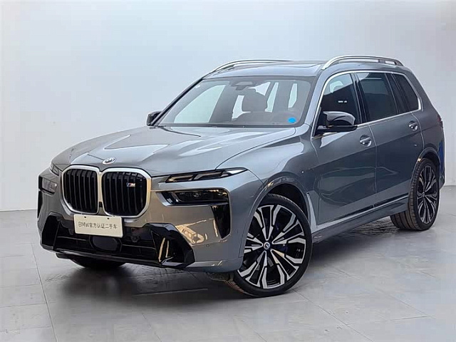 BMW X7 M60i 2023款 xDrive M60i — из Китая под ключ