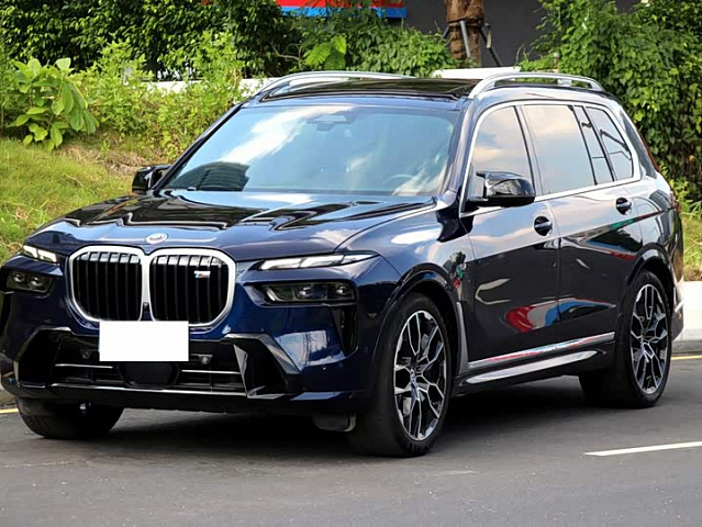 BMW X7 M60i 2023款 xDrive M60i 530 л.с. — из Китая под ключ