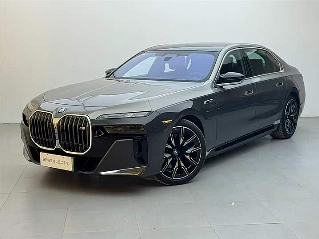 BMW i7 M70L 2023款 M70L — из Китая под ключ