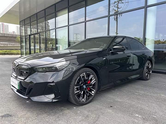 BMW i5 M60 2024款 xDrive M60 — из Китая под ключ