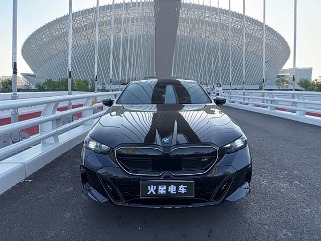 BMW i5 M60 2024款 xDrive M60 — из Китая под ключ