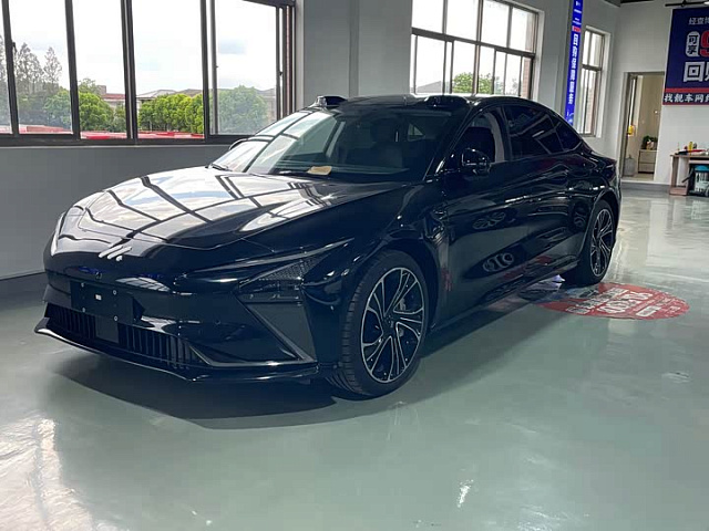 IM Motors L7 2024款 MAX 超长续航版 — из Китая под ключ