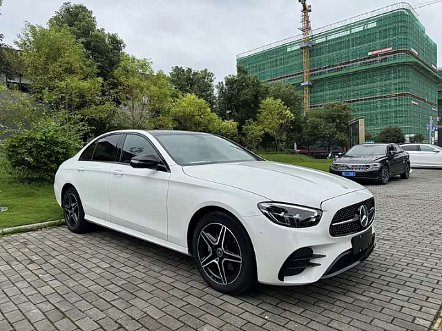Mercedes-Benz E-Class (импорт) 2023款 改款 E 260 时尚型运动版 — из Китая под ключ