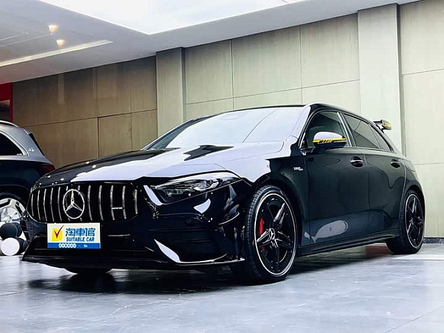 Mercedes-Benz A-Class AMG (импорт) 2024款 AMG A 35 4MATIC — из Китая под ключ