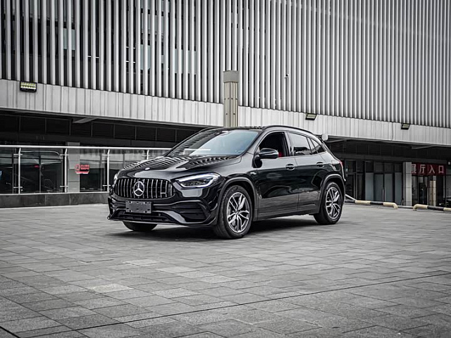 Mercedes-Benz GLA AMG 2023款 AMG GLA 35 4MATIC — из Китая под ключ