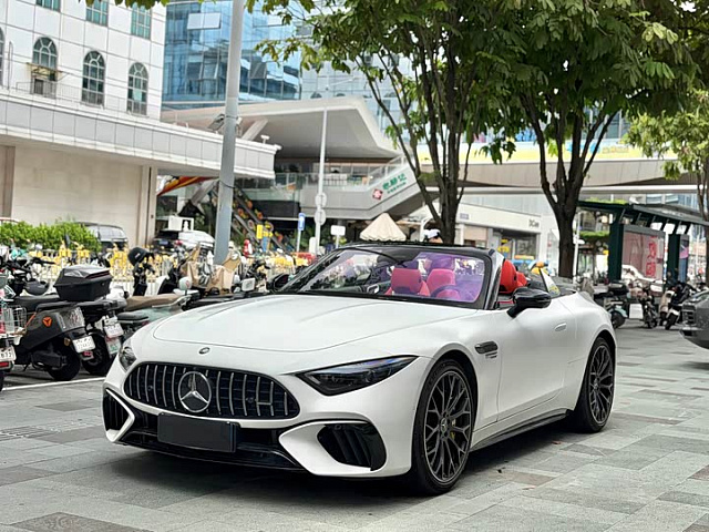 Mercedes-Benz SL-Class AMG 2024款 AMG SL 63 4MATIC+ — из Китая под ключ