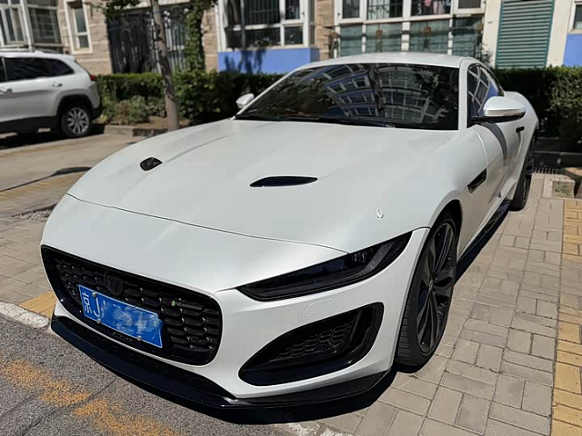 Jaguar F-TYPE 2022款 P300 硬顶版 R-DYNAMIC BLACK — из Китая под ключ