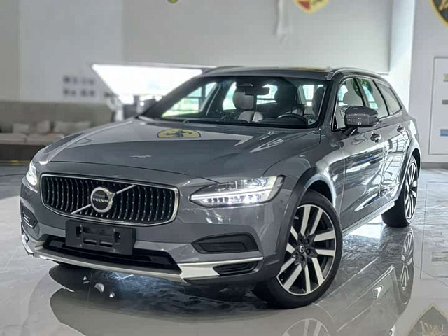 Volvo V90 2022款 Cross Country B5 AWD 智远版 — из Китая под ключ