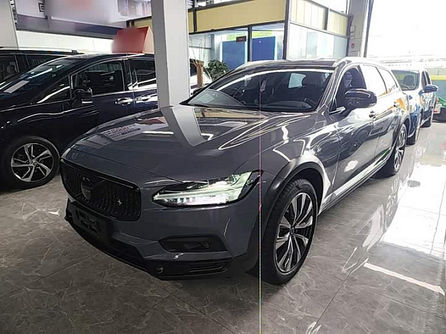 Volvo V90 2021款 Cross Country B5 AWD 智远版 — из Китая под ключ