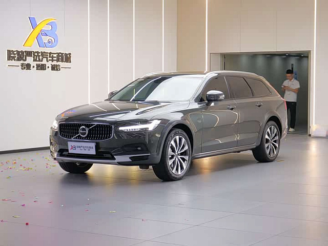 Volvo V90 2021款 Cross Country B5 AWD 智远版 — из Китая под ключ