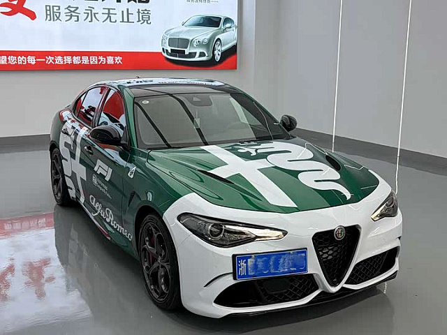 Alfa Romeo Giulia 2022款 2.9T 四叶草版 — из Китая под ключ