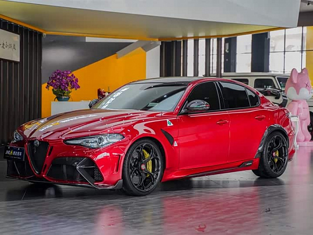 Alfa Romeo Giulia 2021款 GTAm — из Китая под ключ