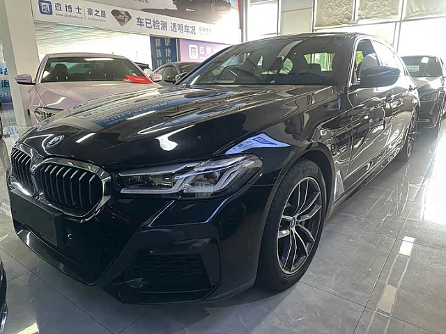 BMW 5 Series PHEV 2022款 535Le M运动套装 — из Китая под ключ