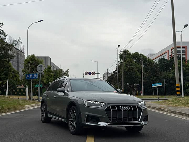 Audi A4 2022款 allroad quattro — из Китая под ключ