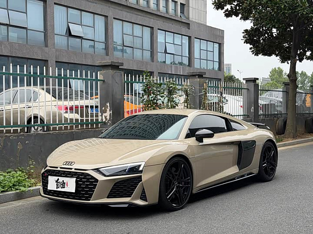 Audi R8 2022款 V10 Coupe performance — из Китая под ключ