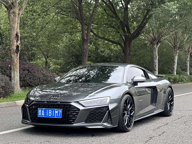 Audi R8 2022款 V10 Coupe performance — из Китая под ключ
