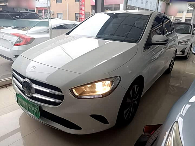 Mercedes-Benz B-Class 2022款 B 180 时尚型 — из Китая под ключ