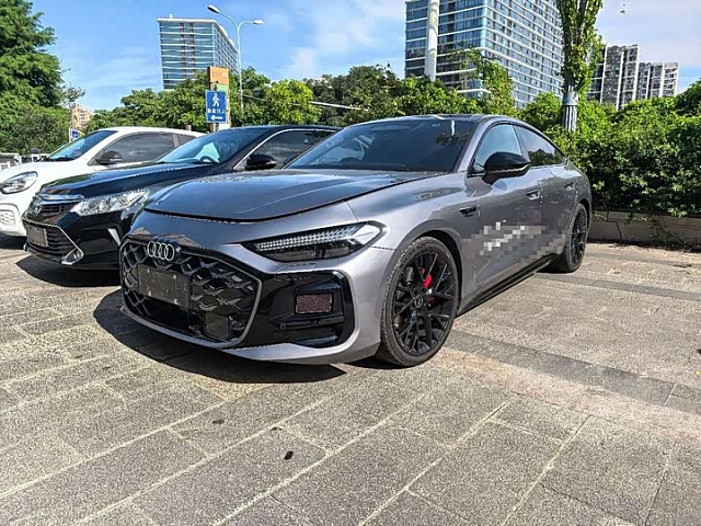 Audi A5L Sportback 2026款 TFSI 150kW 尊享quattro型 — из Китая под ключ