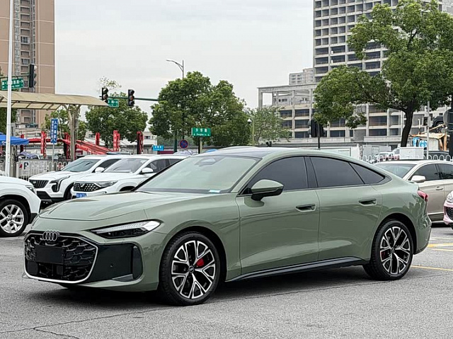 Audi A5L Sportback 2026款 TFSI 150kW 豪华型 — из Китая под ключ