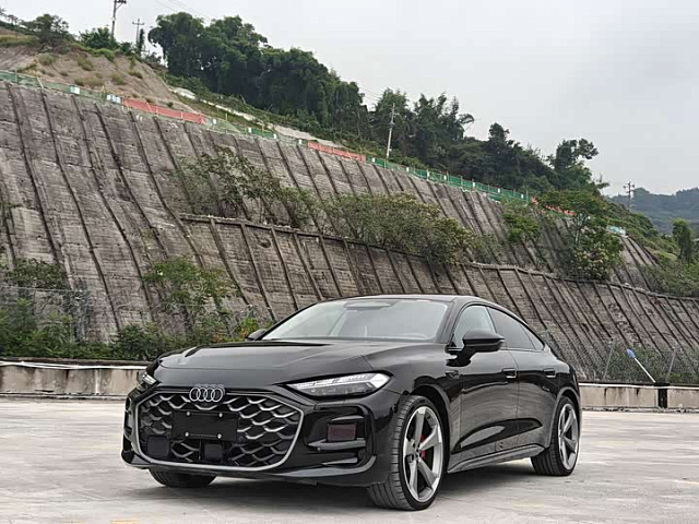 Audi A5L Sportback 2026款 TFSI 150kW 智领型 — из Китая под ключ