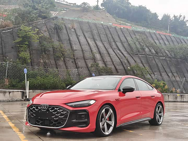 Audi A5L Sportback 2026款 TFSI quattro 150kW 首发限量版 — из Китая под ключ