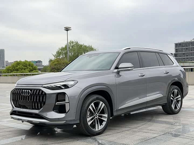 Audi Q6 2023款 45 TFSI quattro 齐云型 Light 羽林套装 — из Китая под ключ