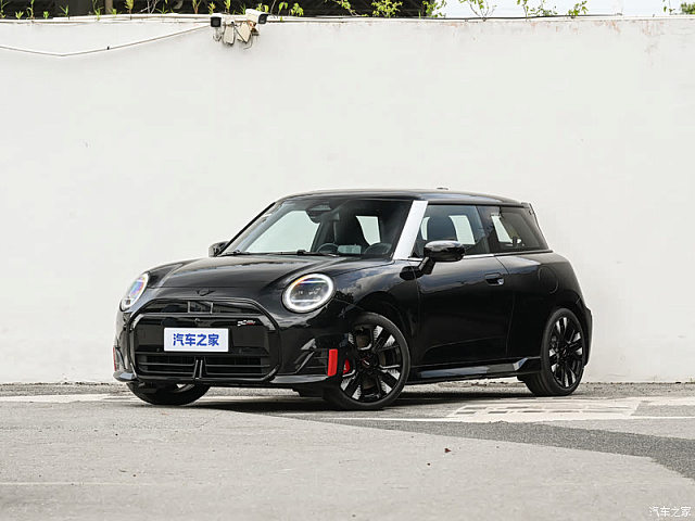 MINI Electric MINI JCW 2026款 JOHN COOPER WORKS 黑标特别版 — из Китая под ключ
